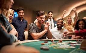 Casino game reviews on slots, live games from Filipino players on emax7